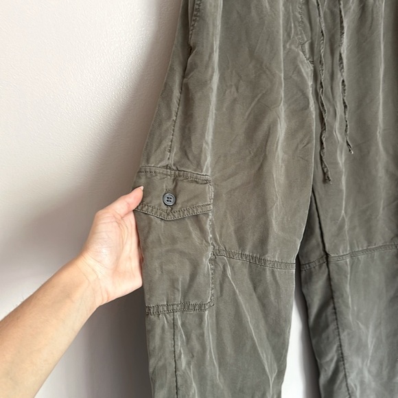 Loft Olive Cargo Pants - Picture 3 of 5